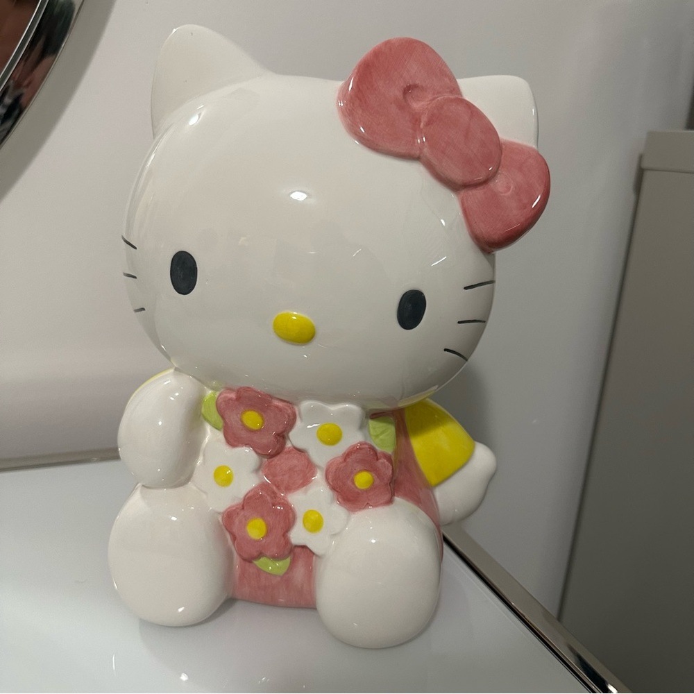 Hello Kitty Floral Coin Bank